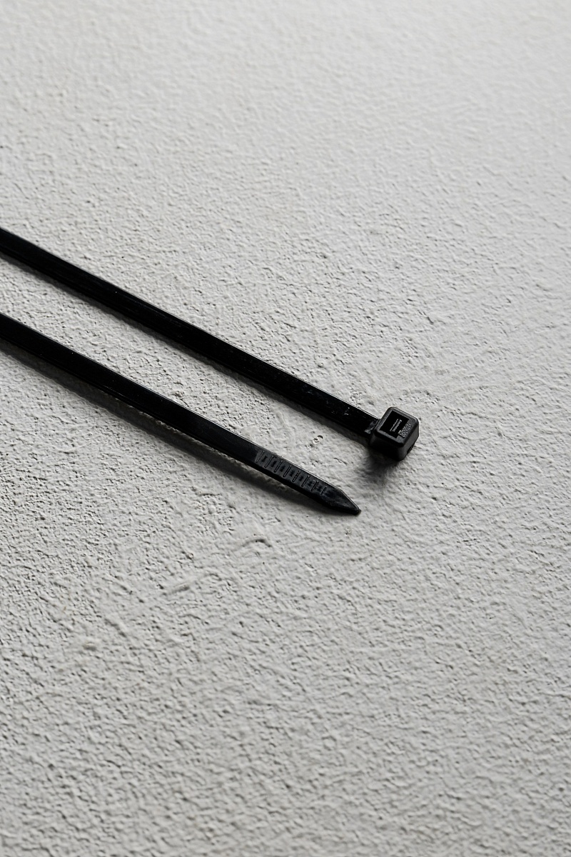 Хомут-стяжка кабельная 3,6х300 нейлон черн (уп.100шт) DYNEL